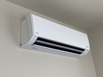 Mini split heating/cooling systems